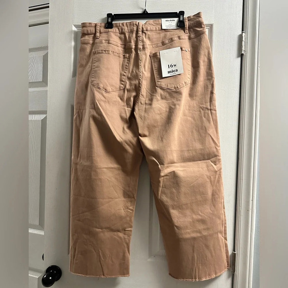 NWT Mica Denim Chromatic High Rise Cropped Jeans - Picture 5 of 9